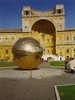 h. Vatican Courtyard (383x512, 57.6 kilobytes)
