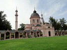 f. The Mosque gardens and courtyard (113) (800x600, 109.1 kilobytes)
